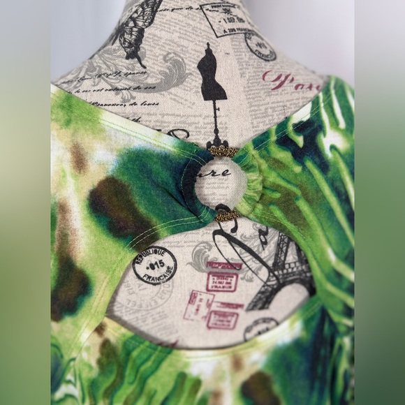 I.N. Studio Green/Blue Abstract Cowl neck/ keyhole
Back/ Long Sleeve Top/ size L - Picture 7 of 13